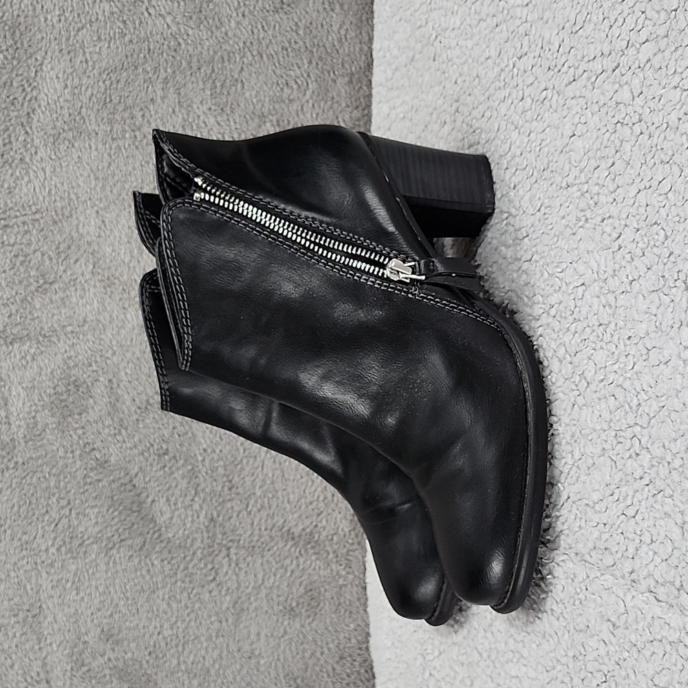 Natural Soul Boots Womens 9.5 Heels Ankle Booties Black Faux Leather Side Zip